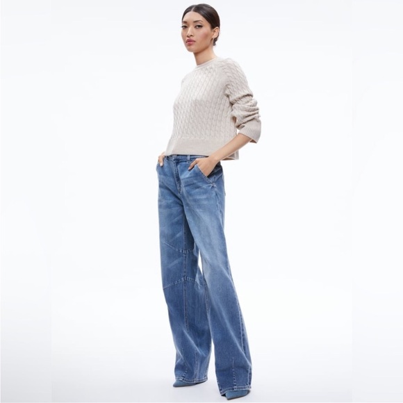 $440 ALICE + OLIVIA Cimaron Wool Cable-Knit Cropped Sweater, Small, EUC - Picture 2 of 11